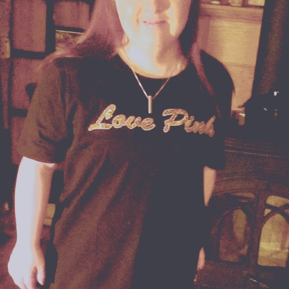 Pink tee meet my model Brittany - Picture 1 of 2